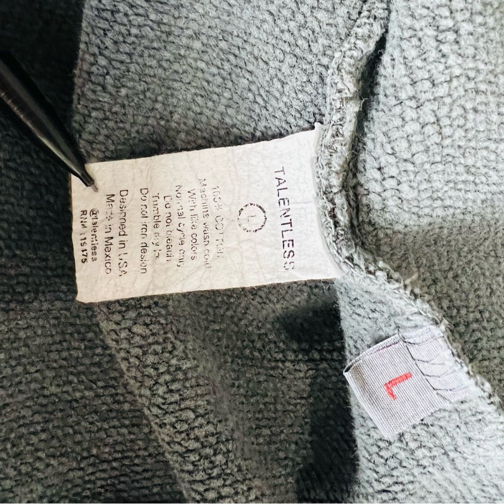 Talentless washed fabric circle embroidery hoodie heavy duty - Picture 9 of 10